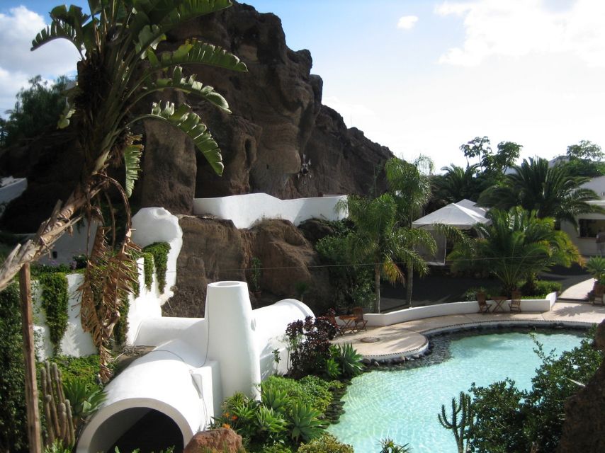 Lanzarote Coast to Coast Tour - LagOmar: Omar Sharif’s mountain dream with tunnels, caves, and a lagoon