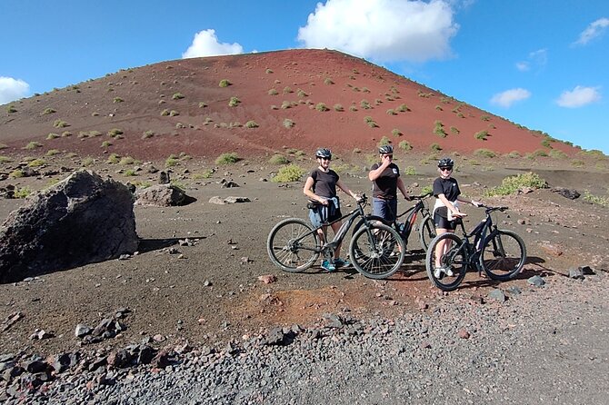 Lanzarote E-Bike Tour: Volcano Craters & Scenic Vineyards - Timanfaya on an e-bike: why this works in Lanzarote