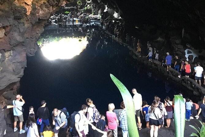 Lanzarote Grand Tour - Stop 1: El Lago Verde (Charco de los Clicos) and its quick photo window