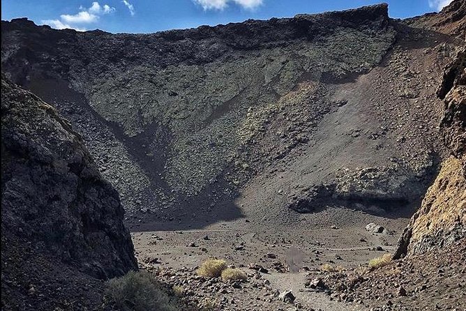 Lanzarote Highlights. Private Tour with Pickup (price per vehicle, not p.p.) - Mirador del Río to Cueva de los Verdes: Panoramas Above, Then 2 km Underground
