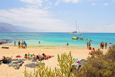 Lanzarote: La Graciosa island cruise with lunch and water activities - How the timing works from Orzola (and where you’ll start)