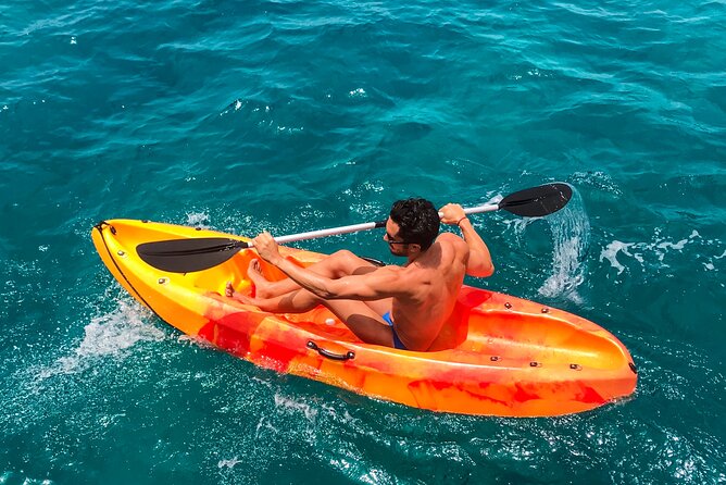 Lanzarote: La Graciosa island cruise with lunch and water activities - Playa de la Francesa: the best part for water lovers
