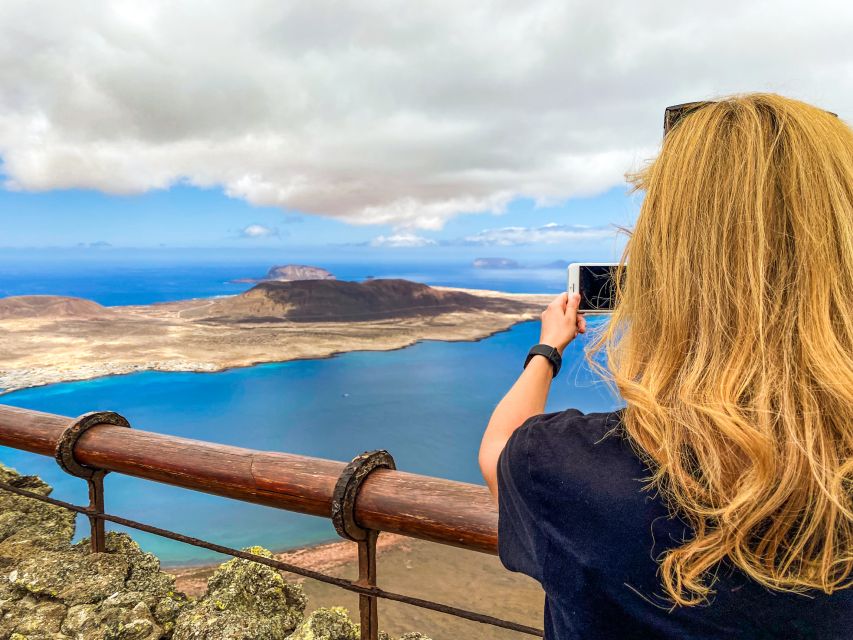 Lanzarote: Legacy of César Manrique Guided Tour - Mirador del Río: The View That Explains the Island