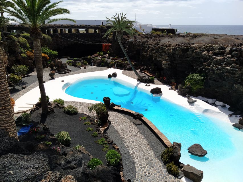 Lanzarote: Northern Half-Day Trip - Mirador del Río: the cliff viewpoint that sets your photos up