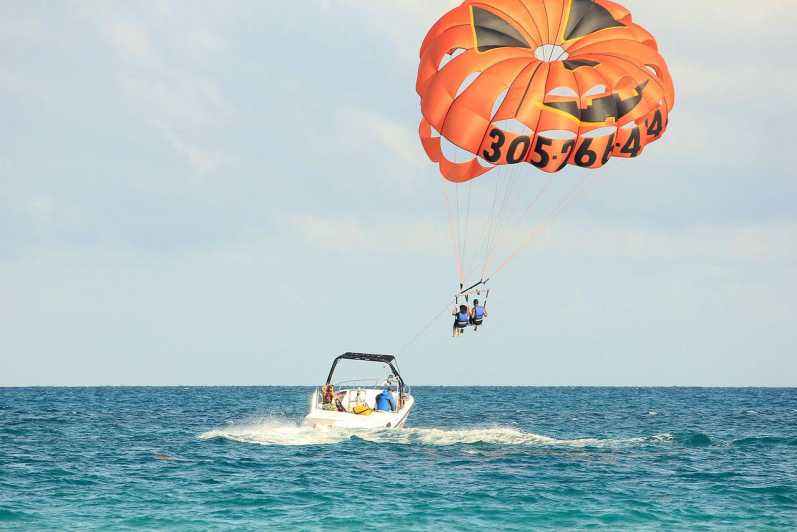 Lanzarote: Parasailing Adventure in Puerto del Carmen - Safety First: Harness Fit and the Takeoff Moment