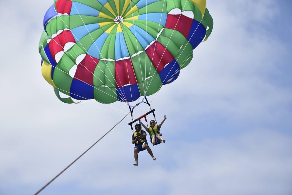 Lanzarote: Parasailing Adventure in Puerto del Carmen - Best Day, Best Weather, and What to Wear