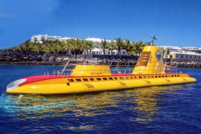Lanzarote: Real Submarine Dive with Hotel Pickup - Boarding and your seat: what you’ll do during that first stretch