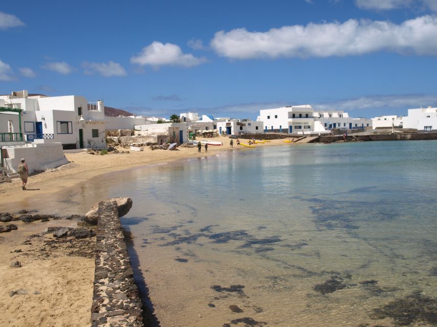 Lanzarote: Return Ferry to La Graciosa with Bus Pickup - Your Free Time on La Graciosa: Beaches, Marine Reserve, and No-Rush Decisions