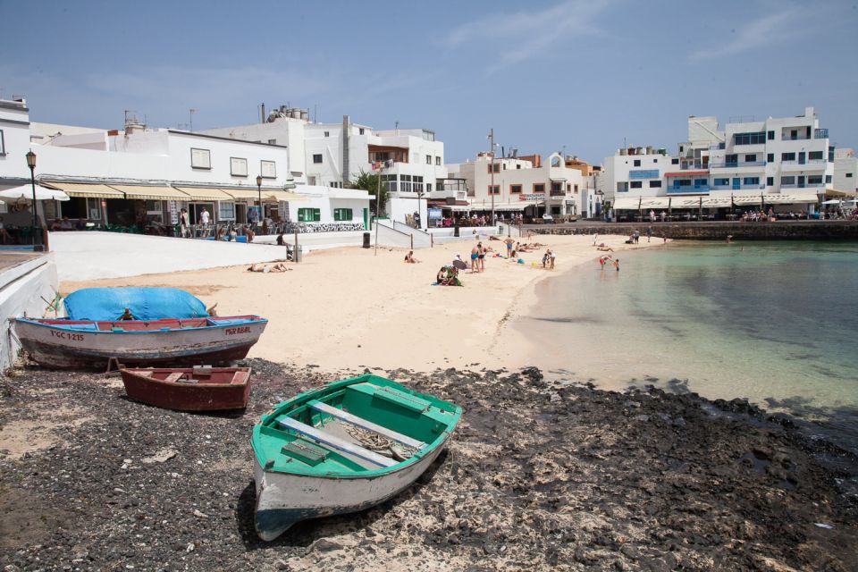 Lanzarote: Return or 1-Way Ferry to Fuerteventura with Wifi - Free Wi‑Fi at Sea: Use It for Maps, Not Movies