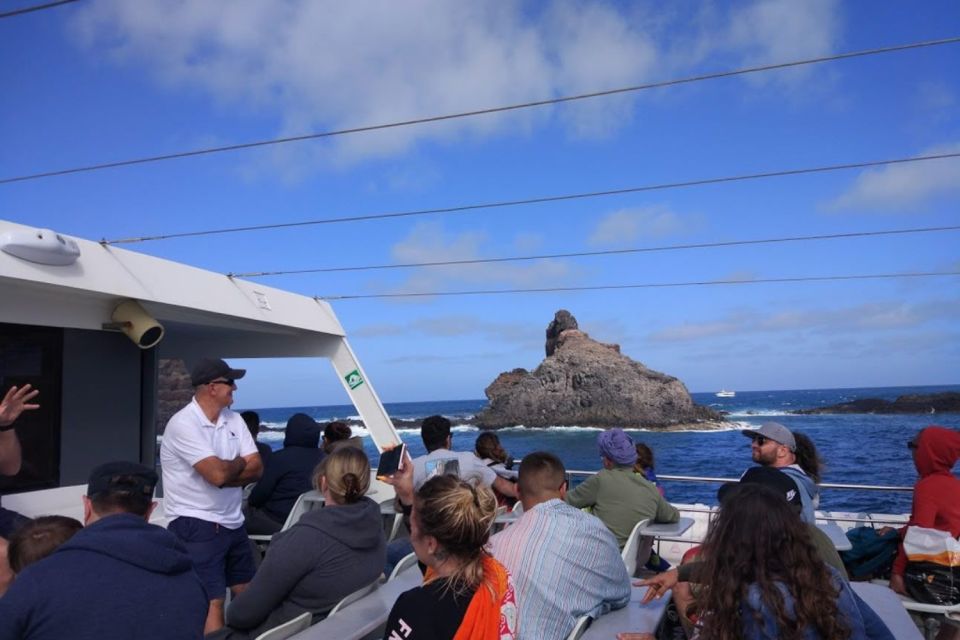 Lanzarote: Roundtrip Ferry Transfer to La Graciosa - Staff Attitude on Board: Why It Matters on a Short Trip