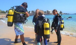 Lanzarote: Scuba Diving for Beginners - 1 Dive - Getting Picked Up from Puerto del Carmen, Arrecife, or Costa Teguise