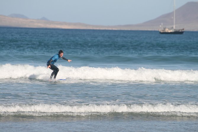 Lanzarote Surfing Session - The Lesson Structure: Warmup, First Waves, and Real Safety