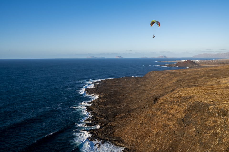 Lanzarote: Tandem Paragliding Flight Over Lanzarote - Who should book this tandem paragliding flight