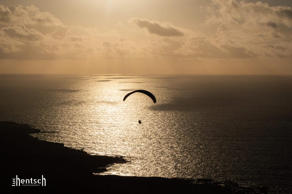 Lanzarote: Tandem Paragliding Flight Over Lanzarote - Why Lanzarote tandem paragliding is such a great fit