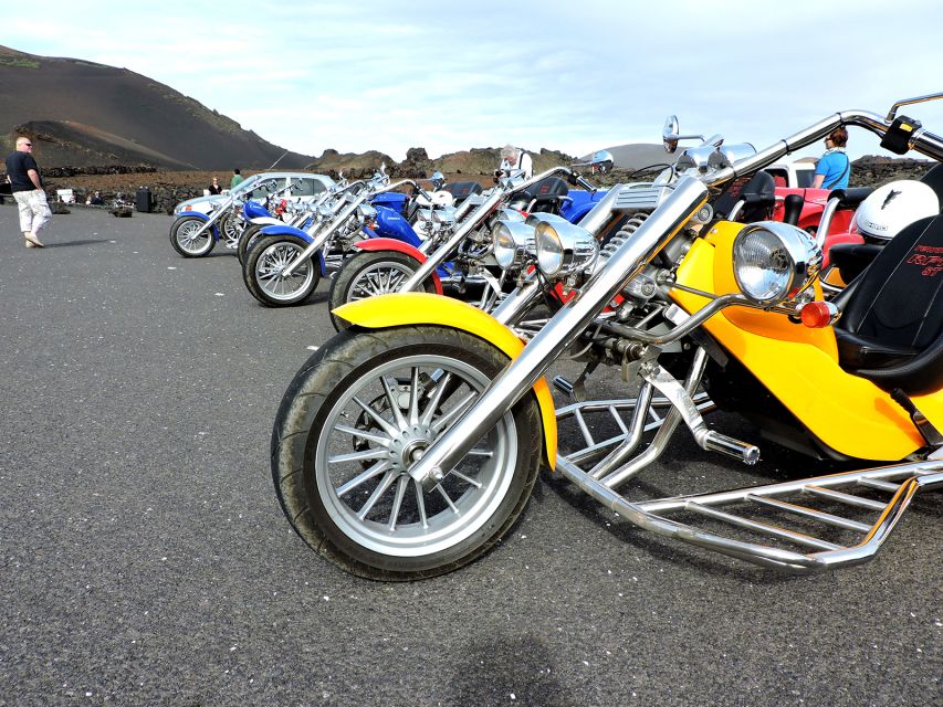 Lanzarote: three wheeler trike tour for three people - Entering Lanzarote on a three-wheeler: training that actually helps