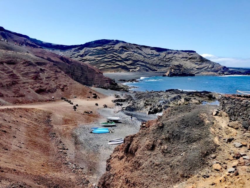 Lanzarote: Timanfaya and Cueva de los Verdes Day Trip - Haria and the 10,000 Palm Trees Name Game