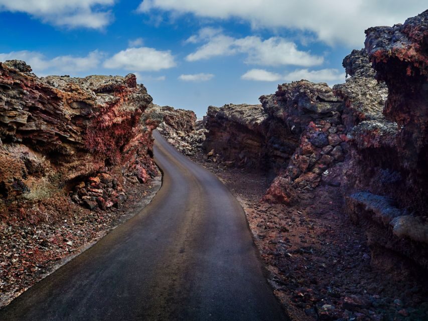 Lanzarote: Timanfaya National Park Volcanic Craters Tour - Craters and Lava Fields: How the Drive and Stops Work for Views