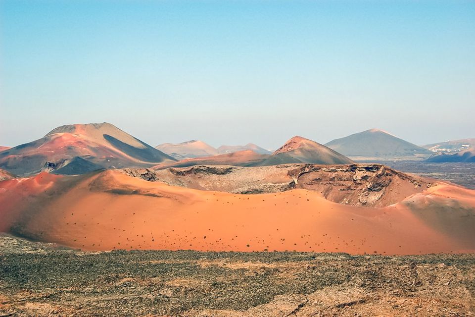 Lanzarote: Timanfaya Park and Jameos del Agua Full-Day Tour - Yaiza and Timanfaya National Park: Geology You Can Actually See