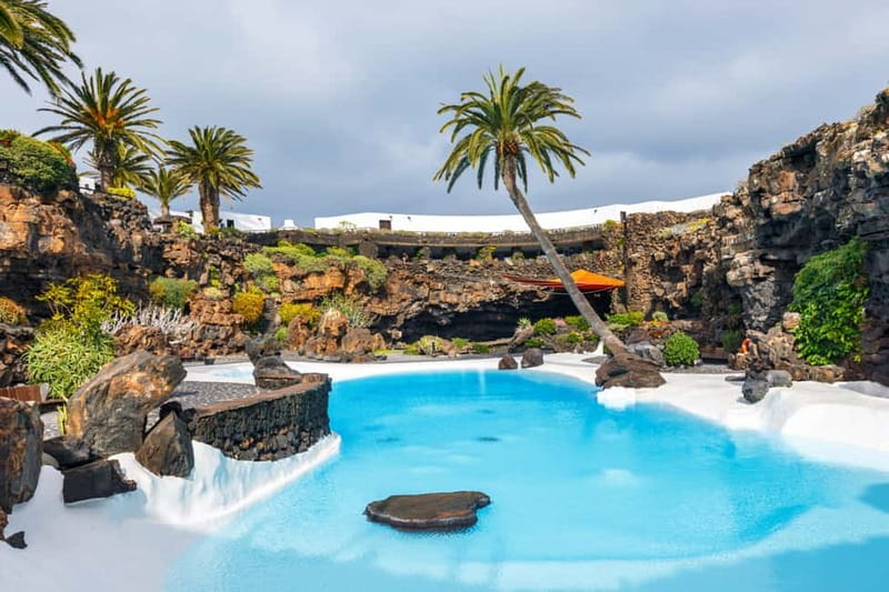 Lanzarote: Timanfaya Park, Jameos Agua, & Cueva Verdes Tour - Stop 3: Jameos del Agua and Cesar Manrique’s Volcanic Design