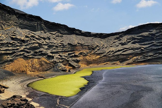 Lanzarote Volcano and Wine Region Tour from Fuerteventura - Museo Centro de Interpretación Yaiza and Aloe Vera Sales Time