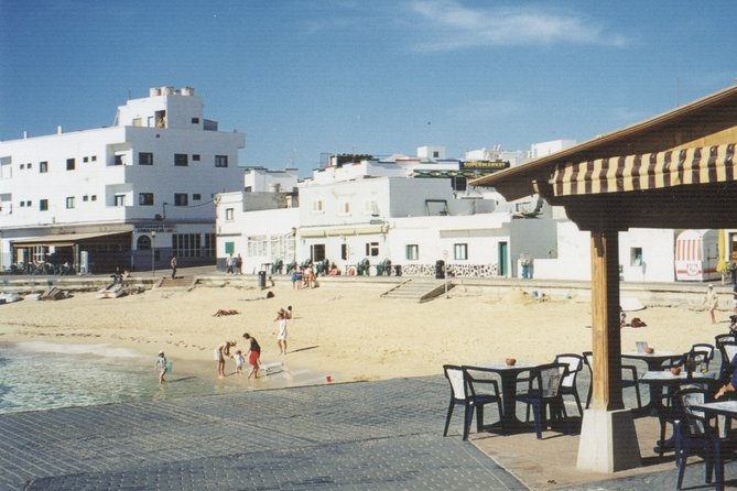 Lanzarote:Ferry ticket to Fuerteventura with free wifi - Who this ferry trip is perfect for