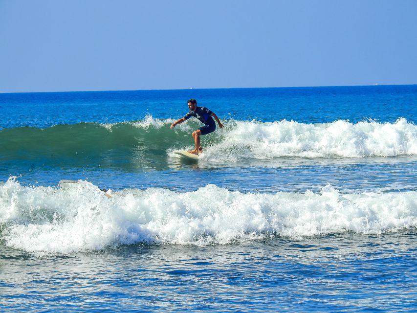 Las Palmas: Learn to Surf with a Special Price for Two Group - Getting ready inside Pro Surfing Company at Eurocenter