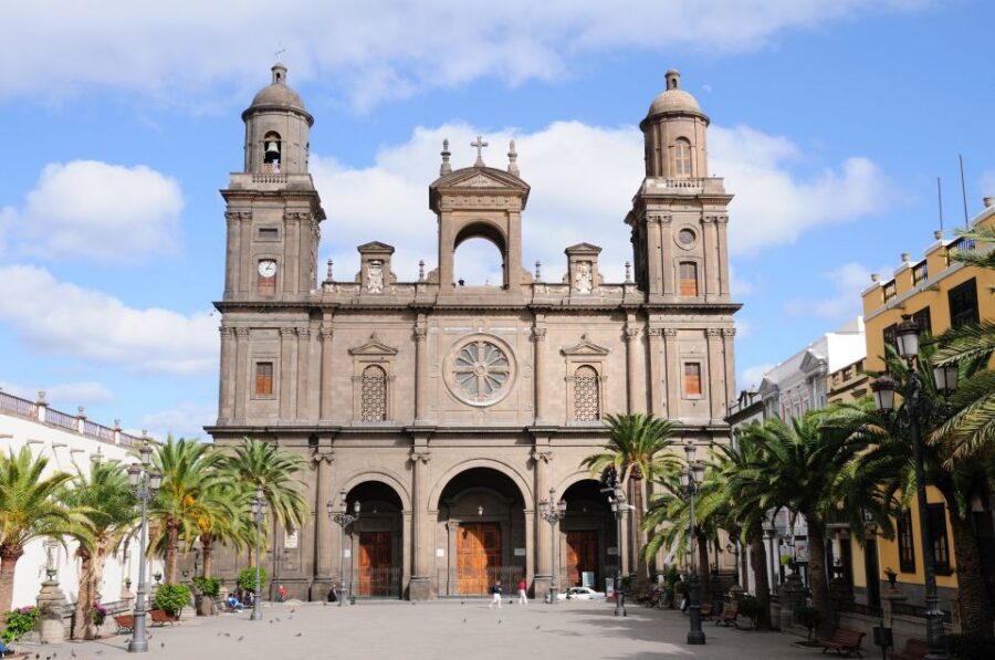 Las Palmas: Private Old City Guided Walking Tour with Tapas - FAQ