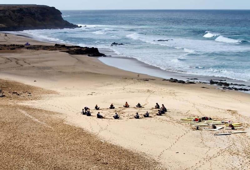 Learn to Surf in the north of Fuerteventura! - The Typical 4-Hour Lesson Flow (1 Day Option)