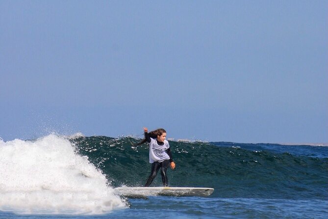 Lezioni di Surf per Beginner e Intermedi (6 persone a istruttore) - Key highlights from the experience