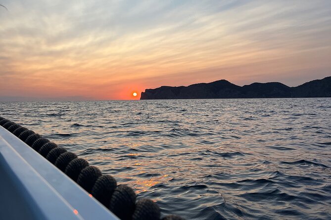License free boat rental around the coast of santa ponsa - Meeting Point in Santa Ponça: Where to Start and What to Bring