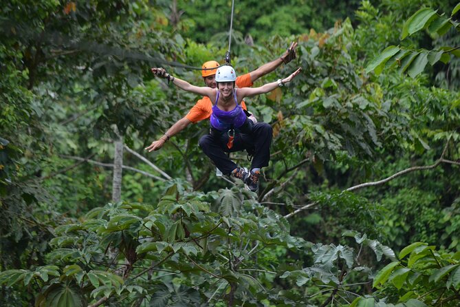 Los Cañones Canopy with Hotsprings Los Lagos - Flying through the rainforest: what canopy ziplining near Fortuna feels like