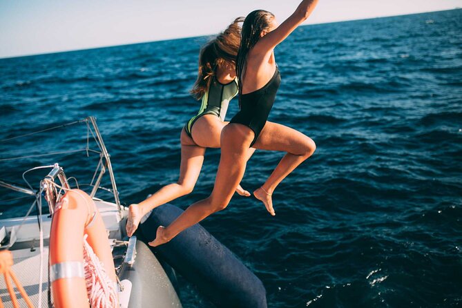 Luxury Catamaran Cruise with Brunch and Unlimited Drinks - How Big Is the Group?