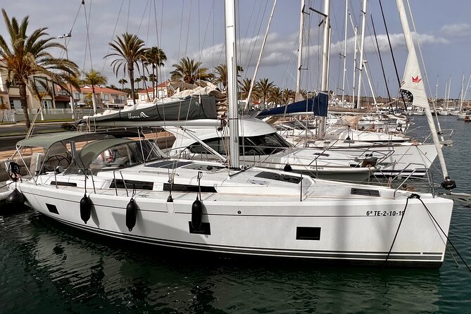Luxury Charter Blue Dream - Onboard welcome: cava, drinks, and the comfort you notice right away