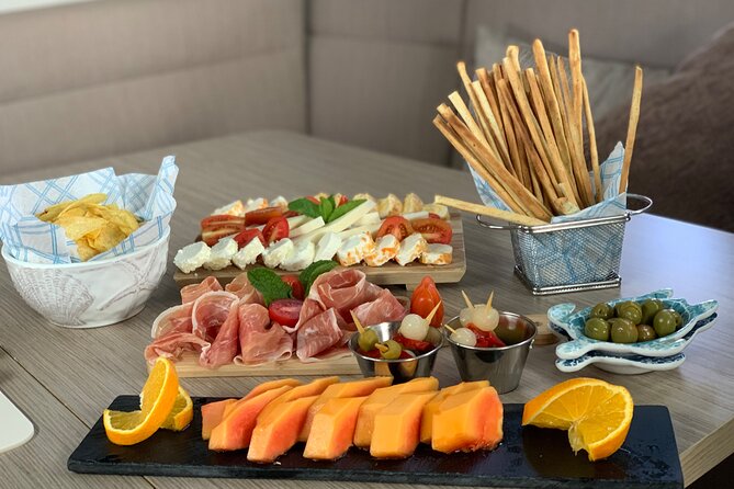 Luxury Charter Blue Dream - The onboard food moment: national products and a real break