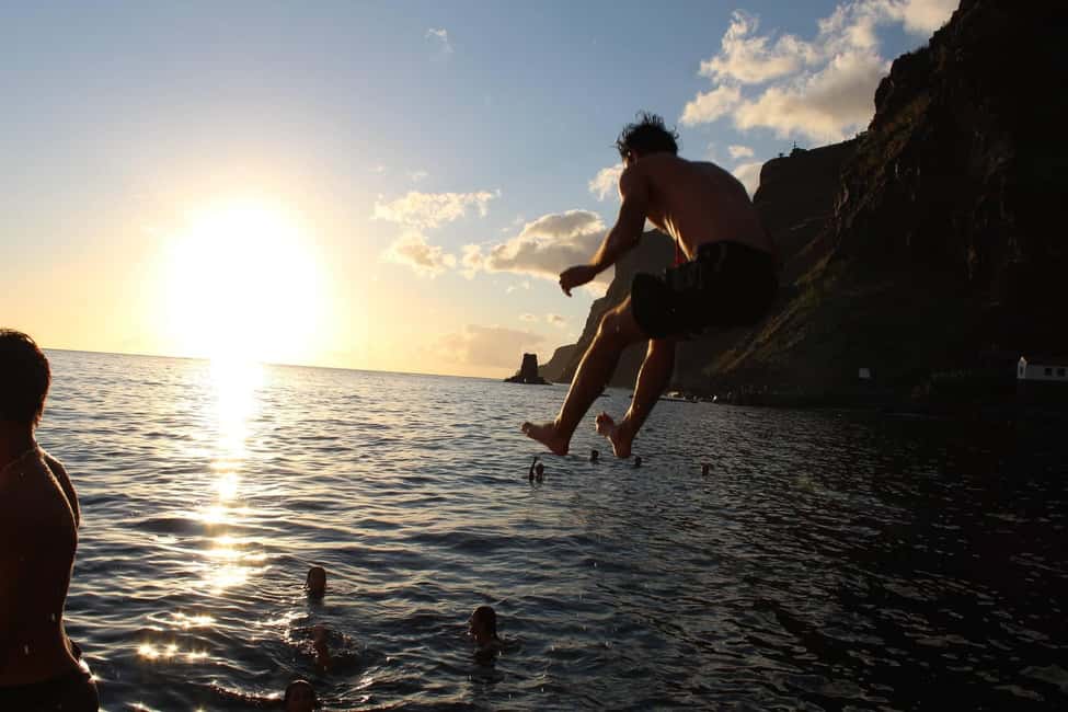 Madeeira: Sunset dinner cruise - A Madeira sunset dinner cruise that actually has a plan