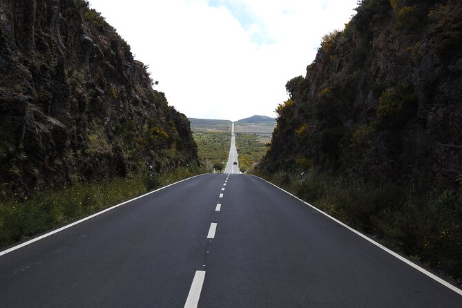 Madeira 4x4 Jeep Safari : Porto Moniz, Lava Pools & Fanal Forest - Paul da Serra plateau: 1,500 meters of wide-open Madeira