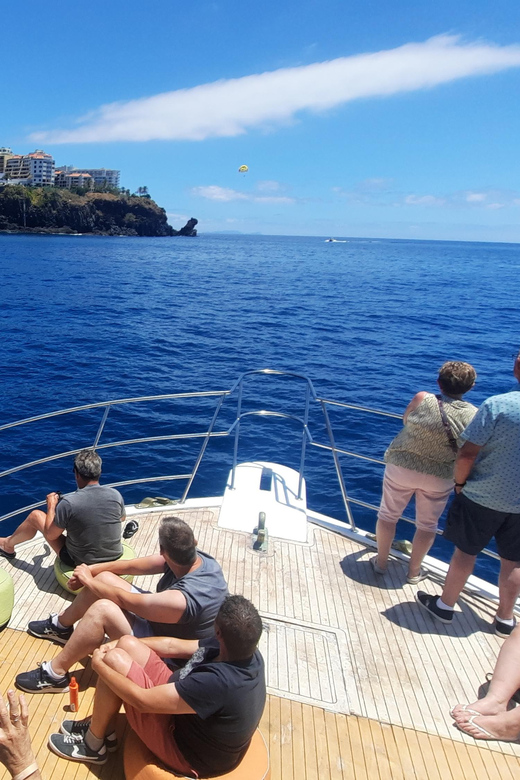Madeira: Boat Trip with Lunch, Drinks, and Hotel Transfer - On-Water Sights: Waves, Dolphins, and Madeiran Coast Views