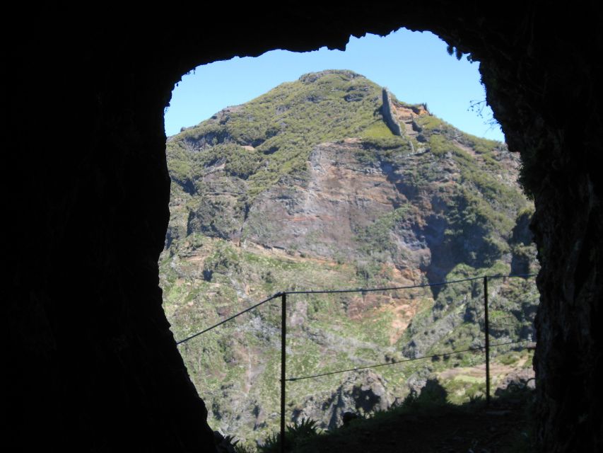 Madeira: Full-Day Pico Ruivo / Achada do Teixeira Walk - Ascending to Pico Ruivo: your island-topping payoff