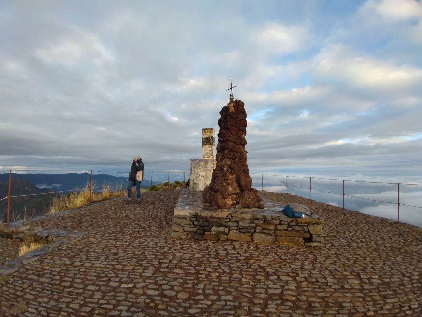 Madeira: Pico Ruivo Guided Sunrise Hike with Hotel Pickup - Key highlights worth waking up for