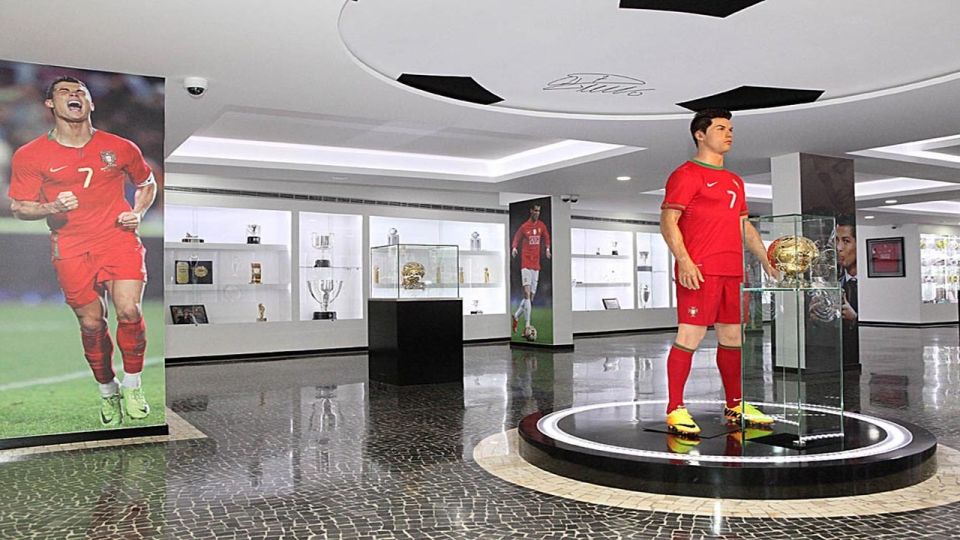Madeira: Private Cristiano Ronaldo Tour with CR7 Museum - Football moments and photo spots: what families tend to love