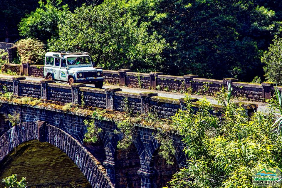 Madeira: Santana Jeep Safari and Balções Levada Walk - Pacing, Walking Level, and What to Pack for Real Conditions