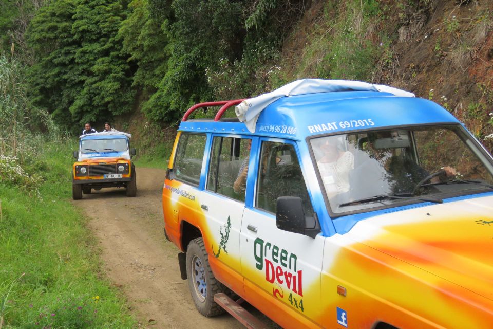 Madeira : Santana & Peaks full day tour by Open 4x4 - Machico, the North-South line, and Portela’s Eagles Rock views