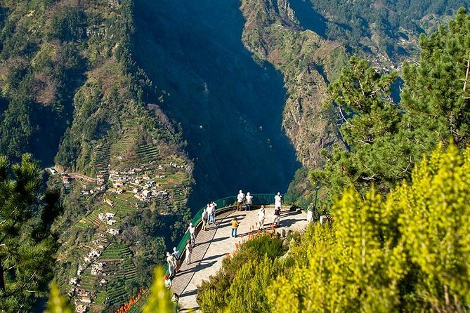 Madeira Valley of the Nuns Tour - Eira do Serrado Viewpoint (CF23): where the valley picture starts