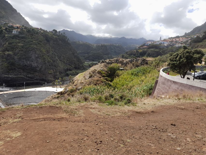 Madeira: West and East Madeira Top Highlights Tour - Cabo Girão Skywalk (580m): The Big Finish for Views