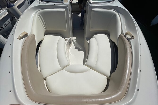 MagiCharter: Private charter motorboat sunset in Ibiza - Sound system and drinks: the vibe that makes it feel like a party