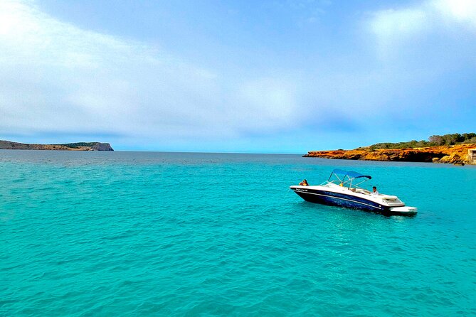 MagiCharter: Private charter motorboat sunset in Ibiza - Group size: up to 8, but comfort has limits