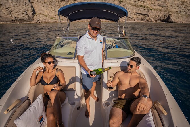 MagiCharter: Private charter motorboat sunset in Ibiza - Where you meet and how the day starts