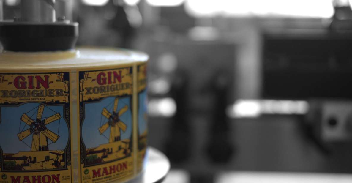 Mahón: Gin Distillery Tour with Tasting & Appetizers - Behind the scenes: juniper selection and hand-finished bottles