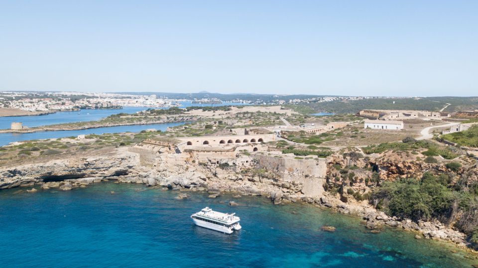 Mahon: Harbor Boat Tour with Underwater Viewing & Commentary - San Felipe Castle and the Return Loop: More Landmarks, Same Views