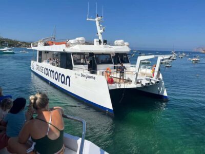 Mallorca: 3.5-Hour Boat Trip with Swimming and Snorkeling - Getting Aboard: Deck Space, Two Bars, and the Marine-Reserve Plan